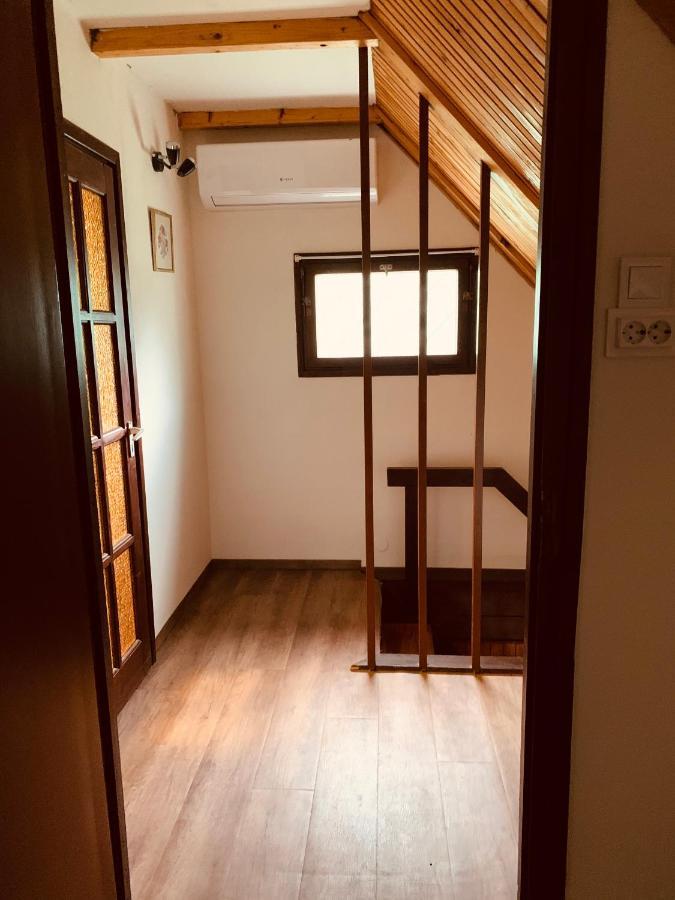 Velencei Vadregenyes Vendeghaz Villa ภายนอก รูปภาพ